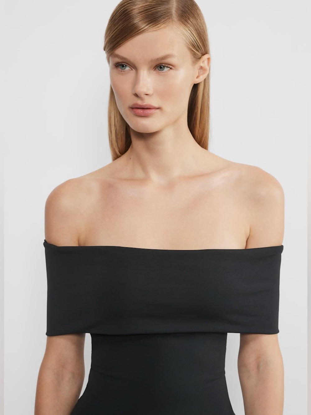 Aritzia Contour Off-Shoulder Bodysuit - Picture 2 of 13